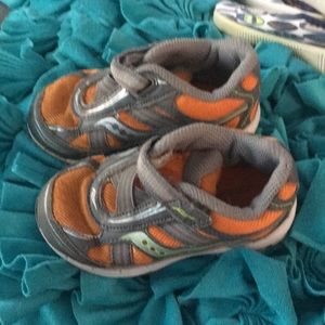 Saucony kids shoes 6.5 xw